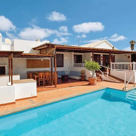 Playa Blanca Sleeps 8 Air Con Wifi Willa Playa Blanca (Lanzarote)
